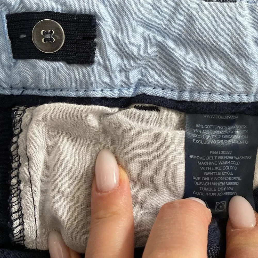 Tommy Hilfiger Chino style boy shorts - Picture 5 of 5